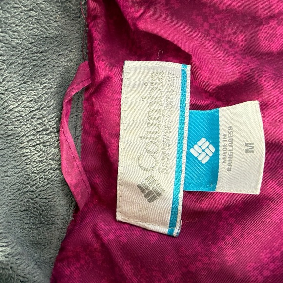 Columbia Women's Magenta Puffer Coat - Picture 11 of 11